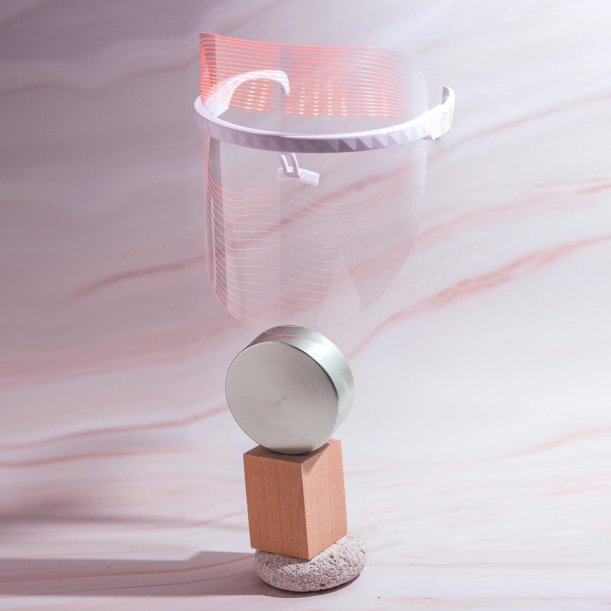 Masque LED Visage Peau plus lumineuse en 10 minutes par jour